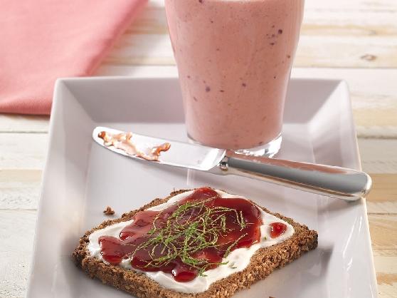 416_Fruehstuecksvollkornbrot_smoothie.jpg