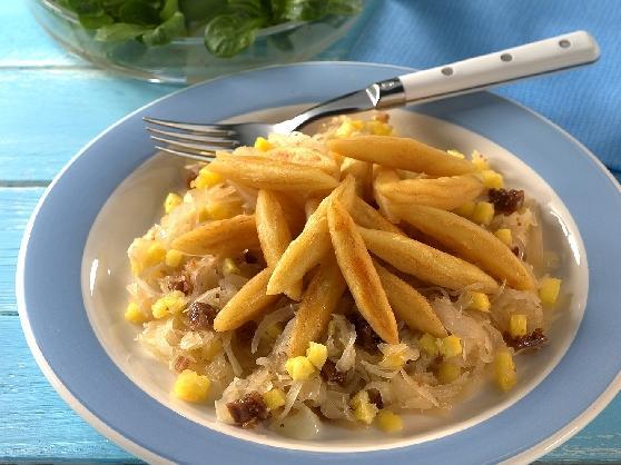 Schupfnudeln auf Feigen-Ananas-Kraut