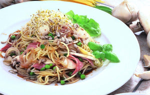 Nudelsalat mit Alfalfasprossen