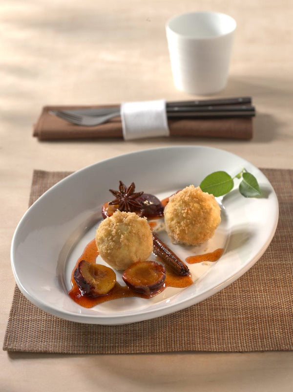 Weihnachtliche Topfenknödel