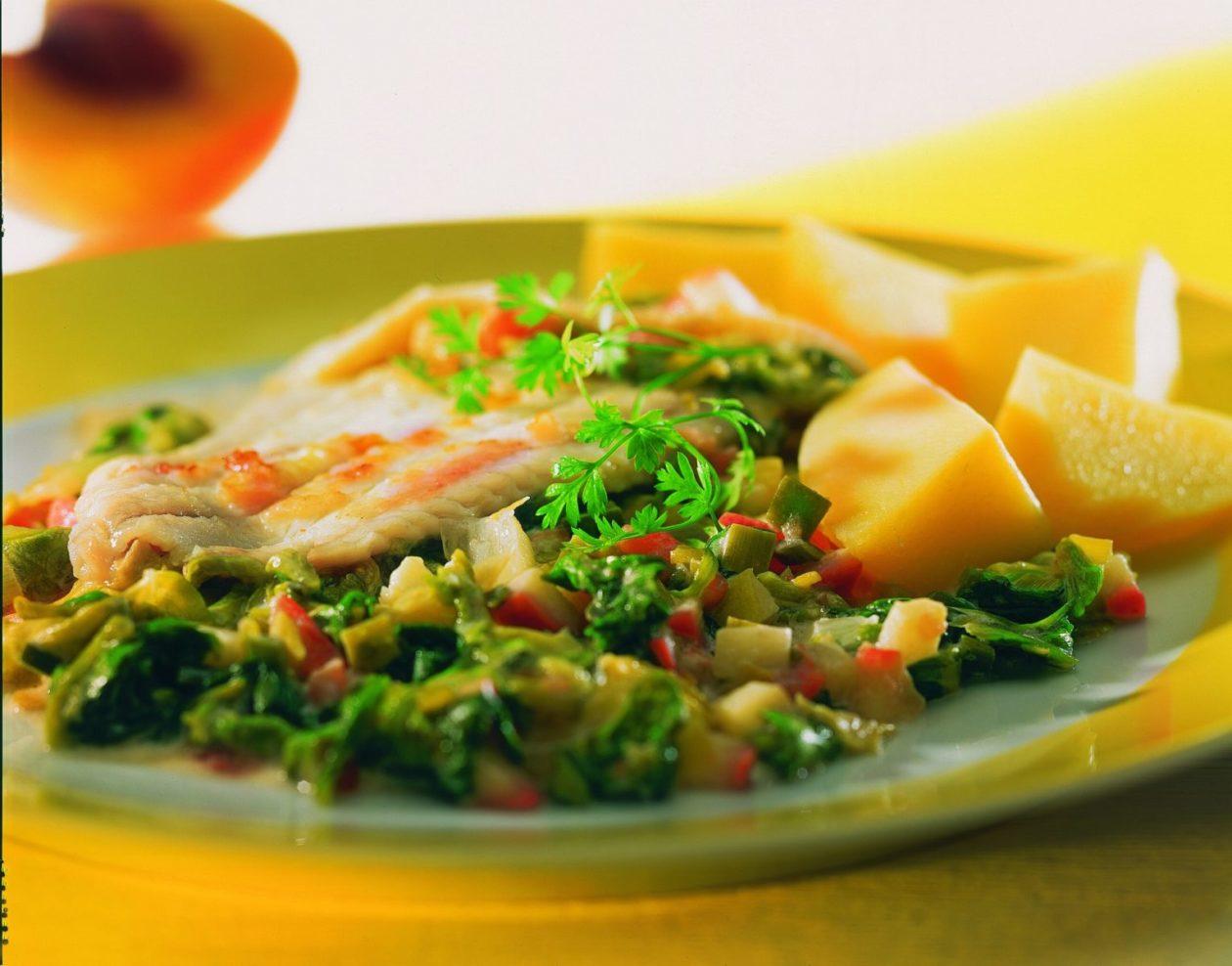 schollenfilet-auf-kopfsalat Schollenfilet auf Kopfsalat - BCM Diät Rezepte.de
