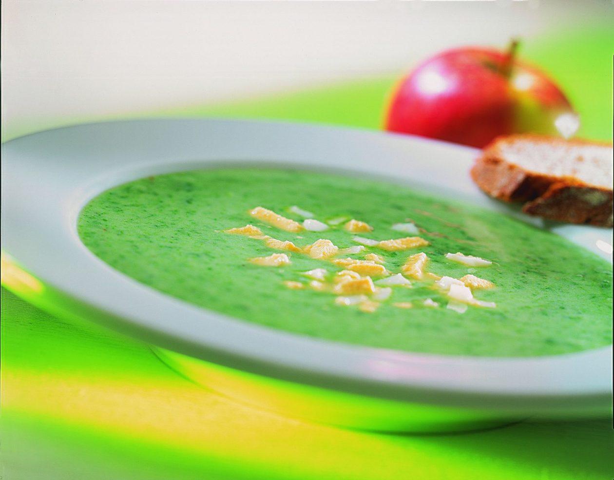 Spinat-Buttermilch-Suppe