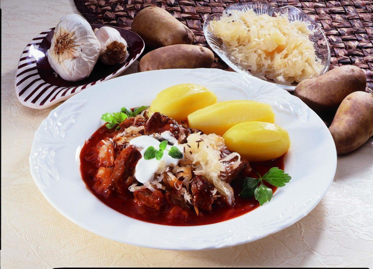 szegediner-gulasch Szegediner Gulasch - BCM Diät Rezepte.de