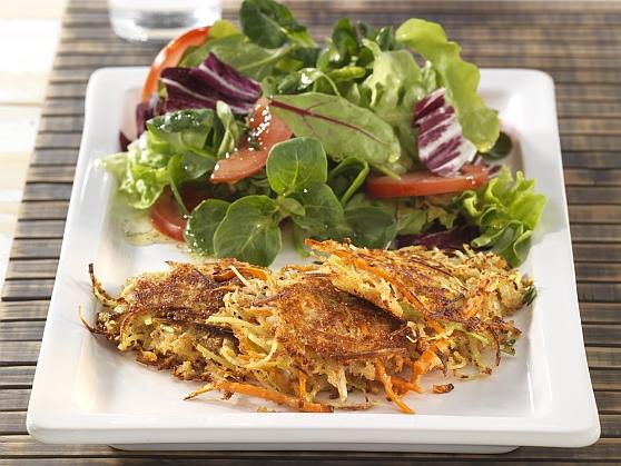 Kartoffel-Gemüserösti mit winterlichem Salat