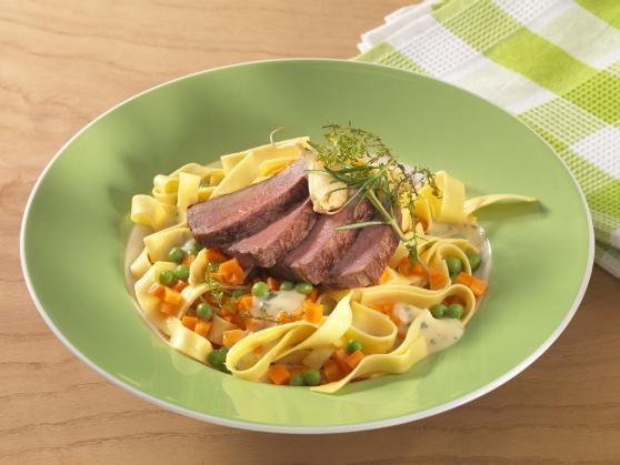 786 Rinderfilet mit Gemuesefettuccine