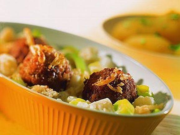 blumenkohlauflauf-mit-hackbaellchen Blumenkohlauflauf mit Hackbällchen - BCM Diät Rezepte.de