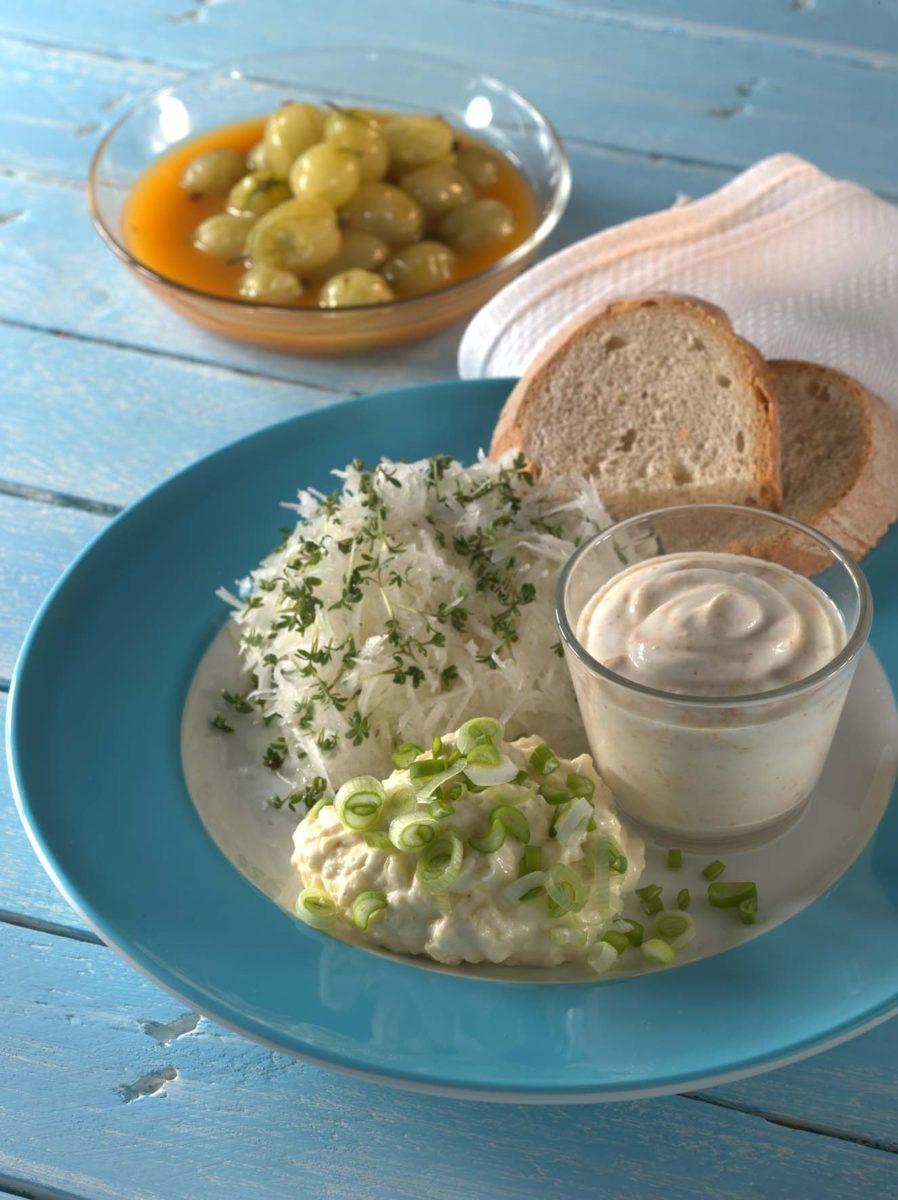 Brotzeit mit Obatzter, Spundekäs und Rettichsalat – Precon Rezepte