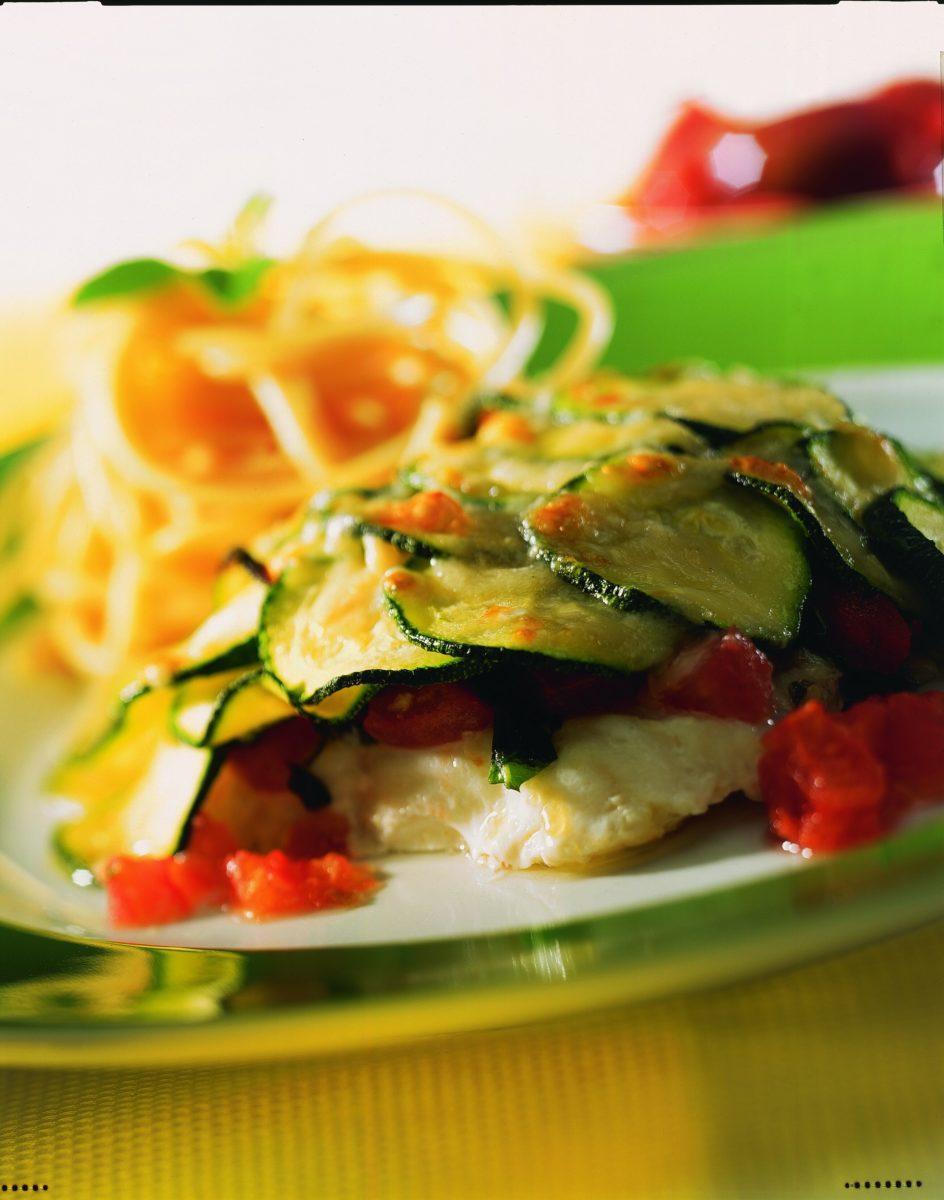 Dorschfilet mit Tomaten und Zucchini