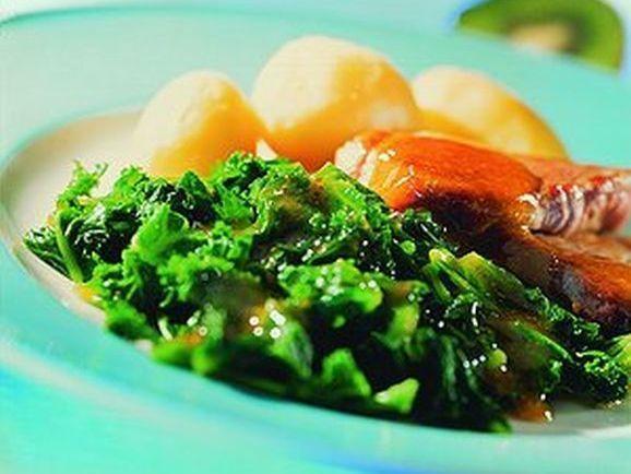 gruenkohl-mit-orangensauce-und-schweinefilet Grünkohl mit Orangensauce und Schweinefilet - BCM Diät Rezepte.de