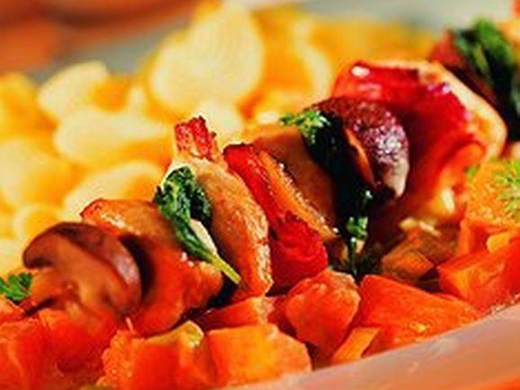haehnchenspiesse-mit-kuerbisgemuese Hähnchenspieße mit Kürbisgemüse - BCM Diät Rezepte.de