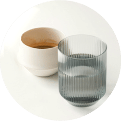 Wasser und Kaffee freigestellt