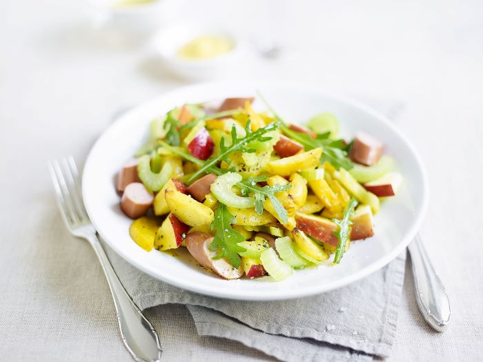 fruchtiger-kartoffelsalat-mit-curry-senfdressing